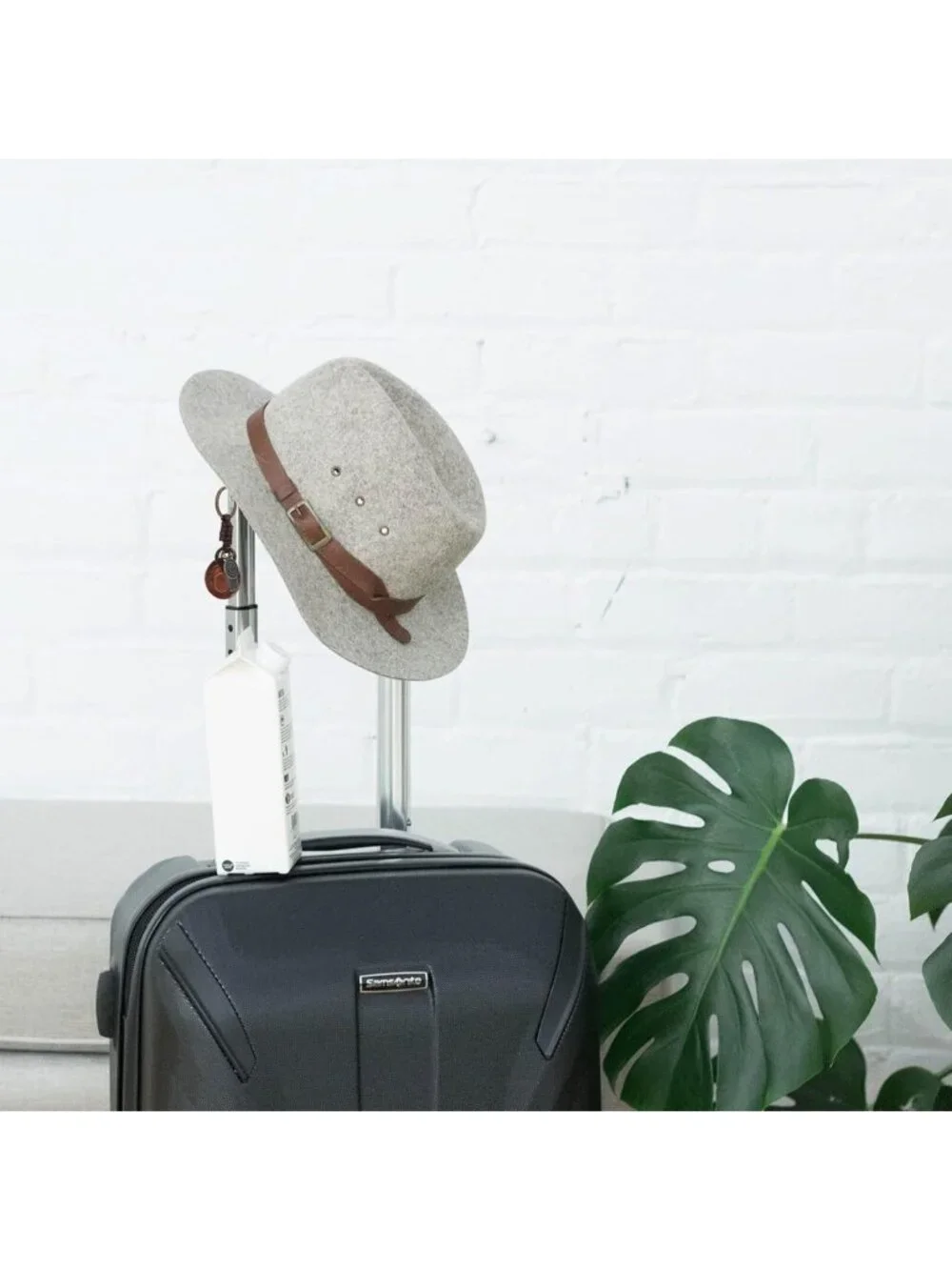 Vintage Leather Cowboy Hat Keychain, Western Style Key Ring for Men & Women